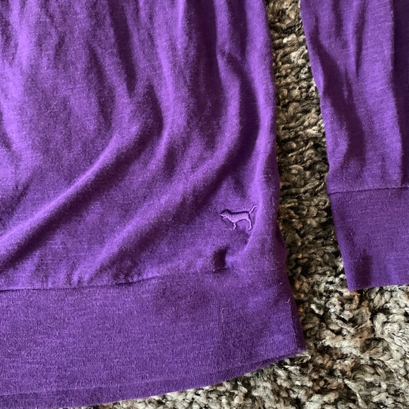 Pink Victoria’s Secret V Neck Long Sleeve (bin2) - Picture 3 of 5